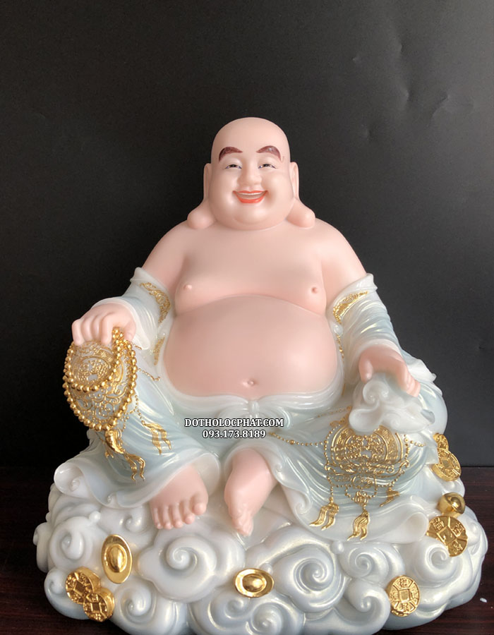 Tượng Phật Di Lặc với chuỗi hạt ngự mây DLBT-032 đã trở thành biểu tượng may mắn trong phong thủy. Xem ảnh tượng Phật Di Lặc đẹp này, cảm nhận sự thanh tịnh, sự thanh lọc và an lành trong tâm hồn.